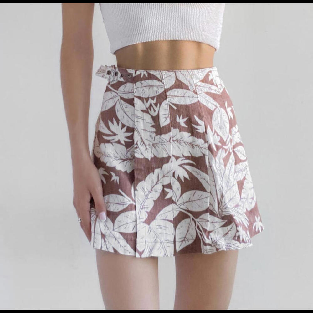 URBAN OUTFITTERS brown and cream leaf print mini skirt - Picture 2 of 8
